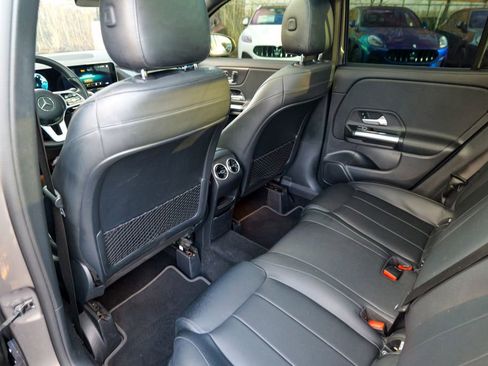 Used 2021 Mercedes-Benz GLA 250 4MATIC image 26