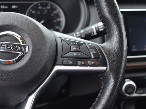 Used 2019 Nissan Kicks SR w/ Exterior Package image 14