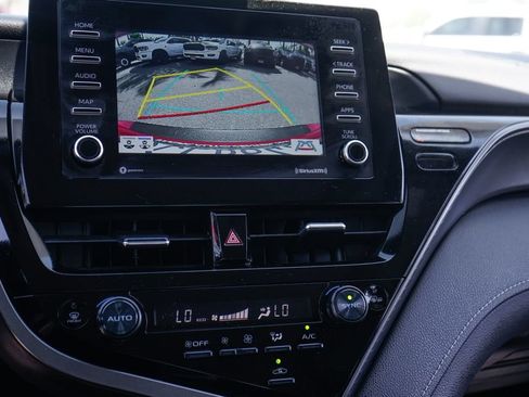 Used 2022 Toyota Camry SE w/ Convenience Package FWD image 29