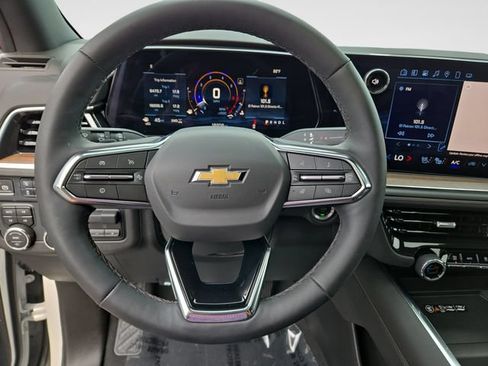 Used 2025 Chevrolet Tahoe High Country AWD/4WD image 21