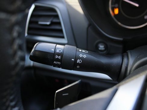 Used 2022 Subaru Impreza 2.0i Limited image 18