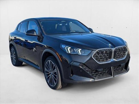 Used 2025 BMW X2 xDrive28i w/ Technology Package image 6
