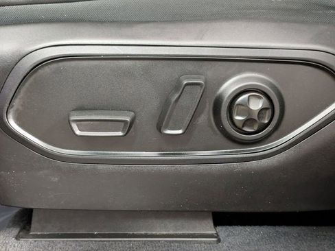 Certified 2023 Jeep Grand Cherokee Overland image 13