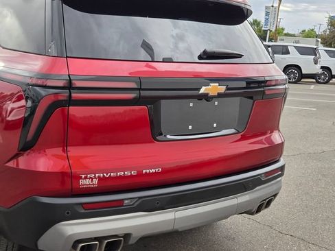 Certified 2025 Chevrolet Traverse LT w/ Driver Confidence Package AWD/4WD image 5