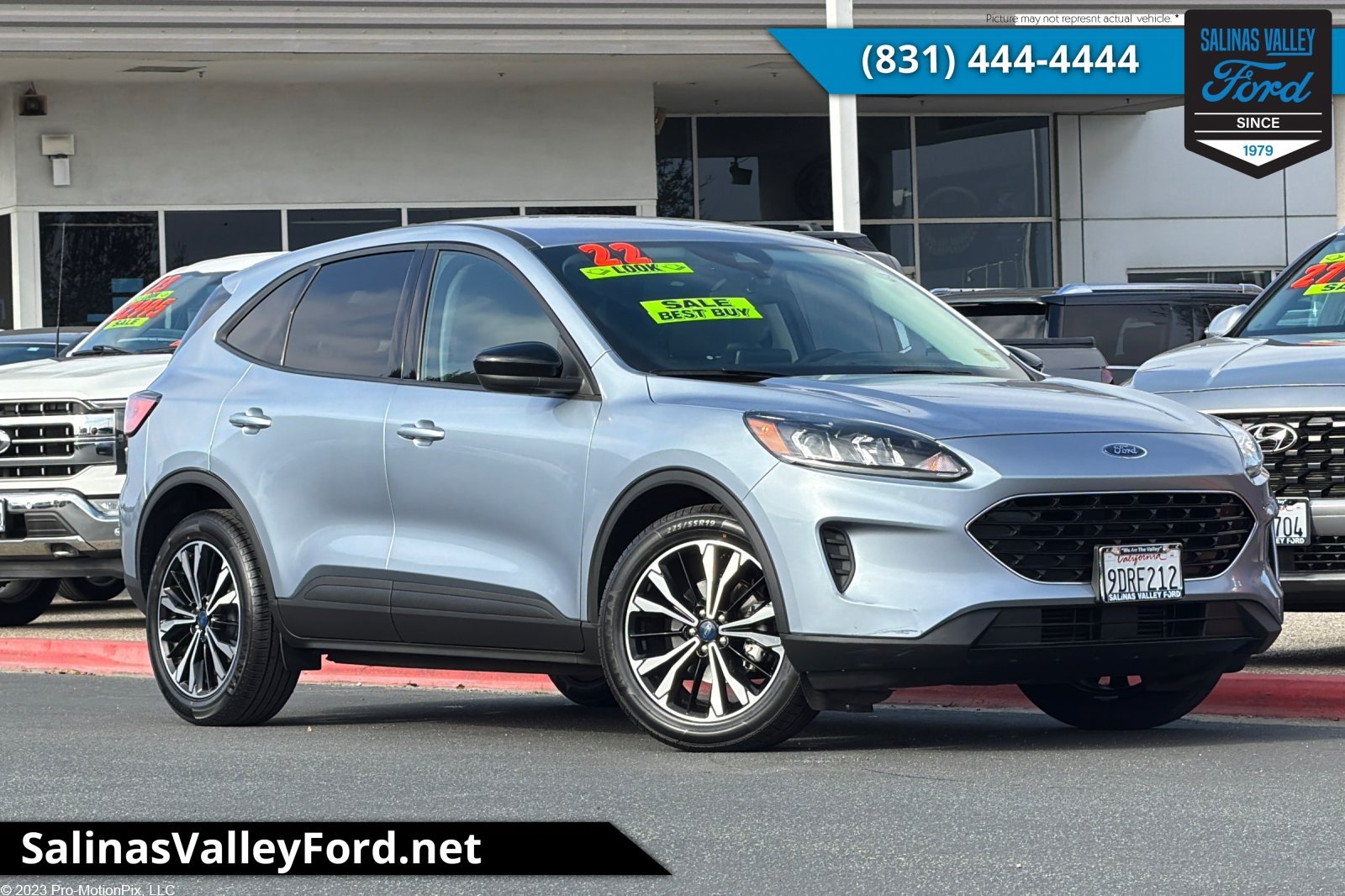 Used 2022 Ford Escape SE FWD image 1