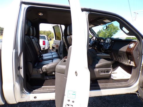 Used 2013 Ford F350 Platinum w/ FX4 Off Road Pkg image 4
