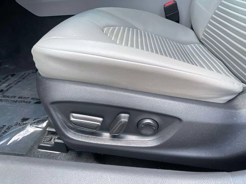 Used 2024 Toyota Camry SE FWD image 15