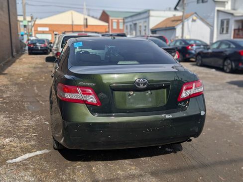 Used 2011 Toyota Camry LE w/ LE Extra-Value Pkg image 5