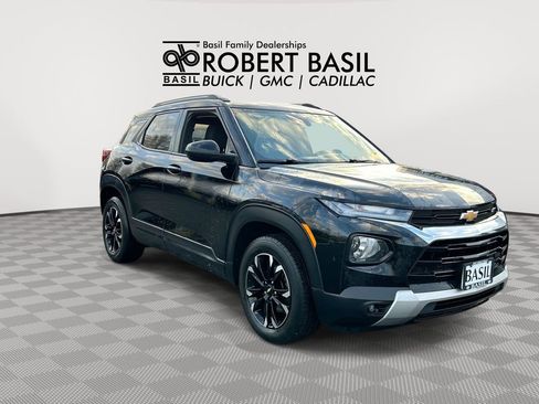 Used 2021 Chevrolet TrailBlazer LT w/ Convenience Package image 2