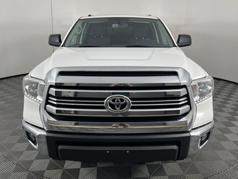 Used 2017 Toyota Tundra SR5 w/ TRD Off Road Package AWD/4WD image 5
