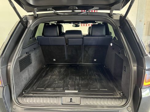 Used 2018 Land Rover Range Rover Sport HSE Dynamic image 19