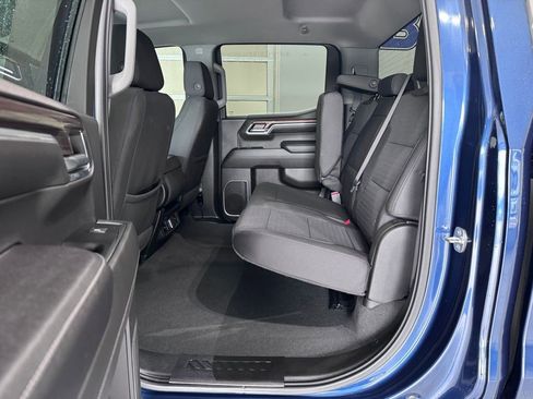 Certified 2023 Chevrolet Silverado 1500 LT AWD/4WD image 11