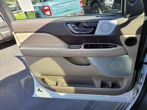 Used 2023 Lincoln Navigator L Reserve image 28