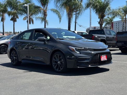 New 2026 Toyota Corolla SE FWD image 4