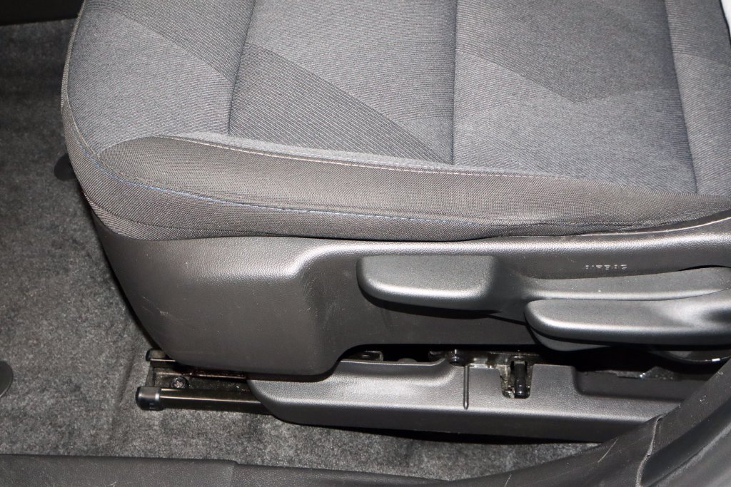 Used 2025 Chevrolet Trax LS FWD image 23