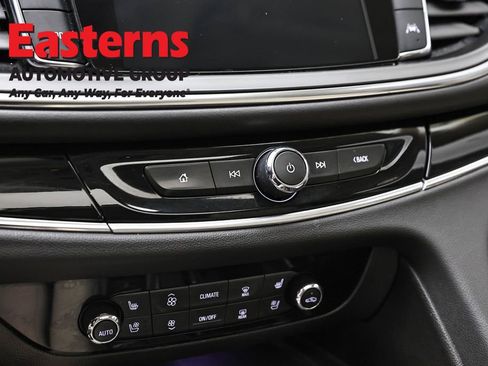 Used 2022 Buick Enclave Avenir w/ Avenir Technology Package AWD/4WD image 15
