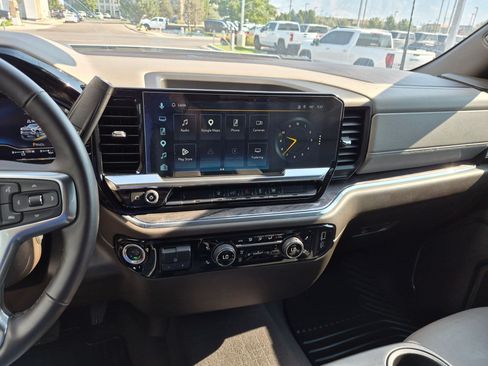 Used 2025 Chevrolet Silverado 3500 LTZ AWD/4WD image 25
