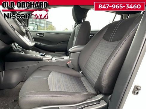 Used 2024 Nissan Leaf S image 10