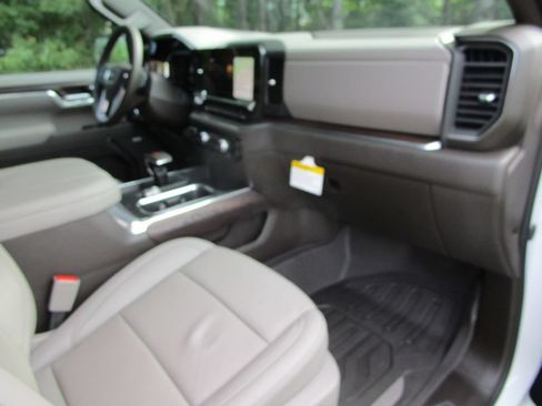 New 2026 GMC Sierra 1500 SLT w/ SLT Premium Plus Package AWD/4WD image 30