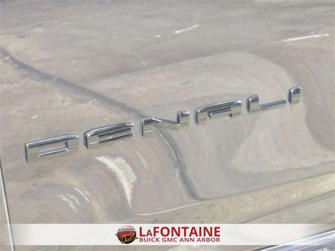 Used 2024 GMC Yukon XL Denali Ultimate image 10