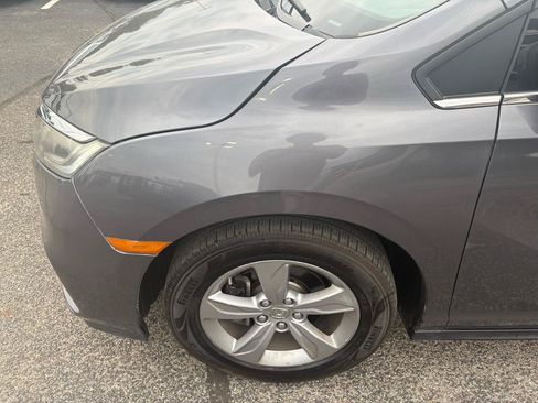 Used 2018 Honda Odyssey EX image 11