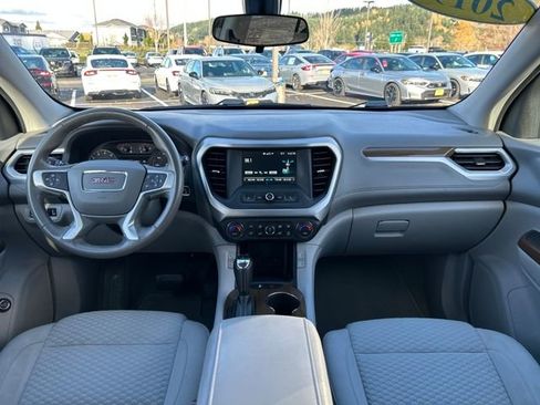 Used 2019 GMC Acadia SLE image 12
