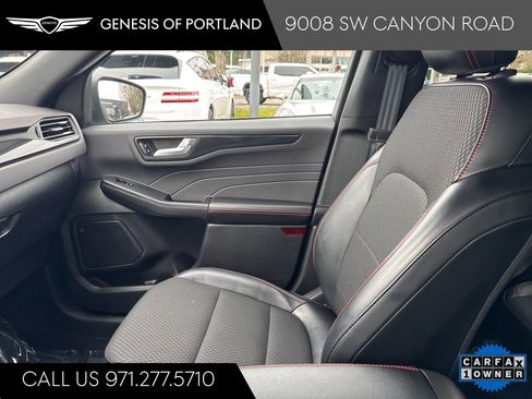 Used 2025 Ford Escape ST-Line image 24