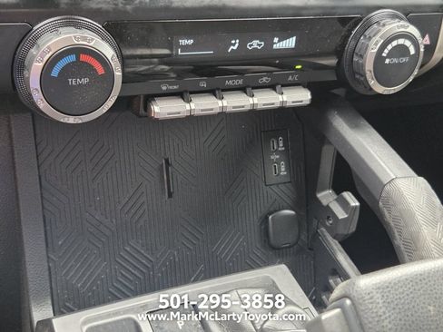 Used 2025 Toyota Tacoma SR AWD/4WD image 19