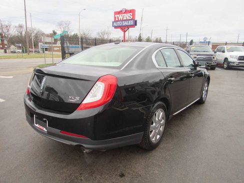 Used 2013 Lincoln MKS AWD image 5
