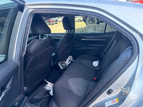 Used 2019 Toyota Camry LE FWD image 10