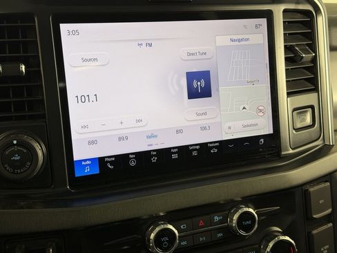 Used 2025 Ford F450 Platinum w/ FX4 Off-Road Package image 18