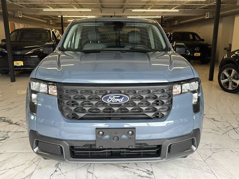 Used 2025 Ford Maverick XLT w/ XLT Luxury Package AWD/4WD image 2
