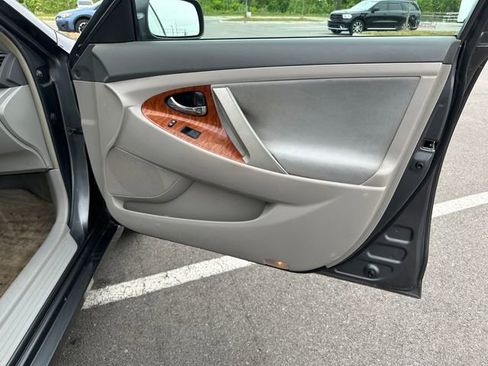Used 2009 Toyota Camry XLE FWD image 20