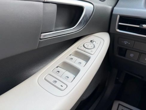 Used 2025 Hyundai Sonata SEL FWD image 13
