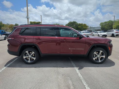 New 2026 Jeep Grand Cherokee L Limited RWD image 4