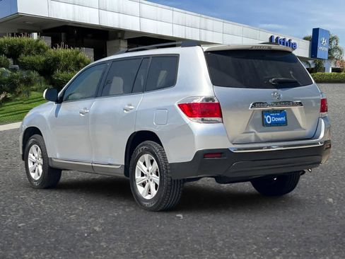 Used 2013 Toyota Highlander Plus FWD image 7
