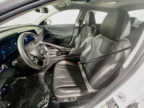 Used 2024 Hyundai Elantra Limited FWD image 18