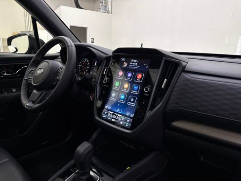 Used 2025 Subaru Forester Limited image 25