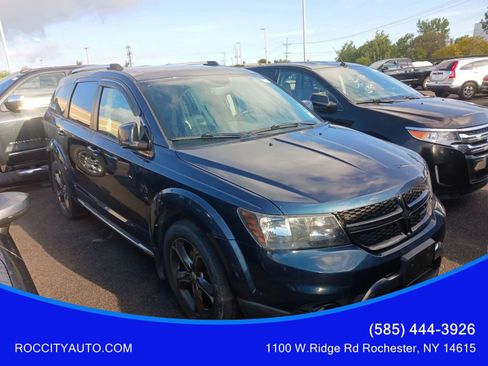Used 2015 Dodge Journey Crossroad w/ Flexible Seating Group AWD/4WD image 1