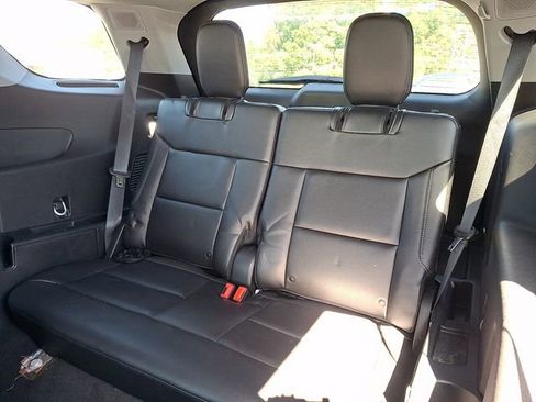 Used 2023 Ford Explorer Limited w/ Equipment Group 301A AWD/4WD image 8