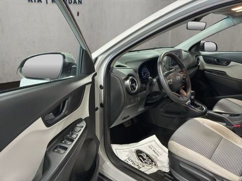 Used 2022 Hyundai Kona SE AWD/4WD image 15