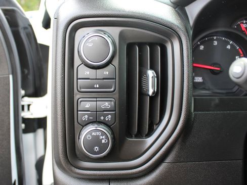Used 2025 Chevrolet Silverado 2500 Custom w/ Custom Value Package AWD/4WD image 29