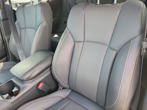 Used 2025 Subaru Outback Wilderness w/ Wilderness Package image 7