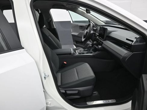 Certified 2026 Toyota RAV4 LE AWD/4WD image 32