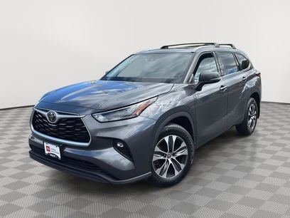 Used 2022 Toyota Highlander XLE