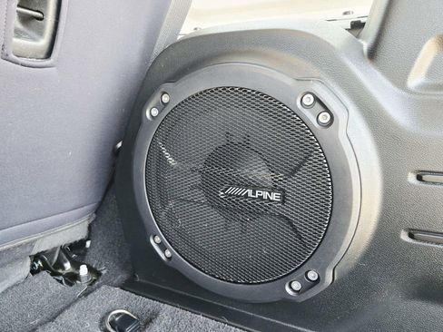 Used 2021 Jeep Wrangler Unlimited Rubicon w/ Xtreme Recon 35" Tire Package image 15