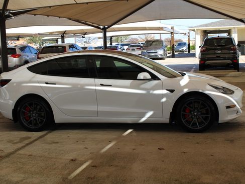 Used 2018 Tesla Model 3 Long Range image 13