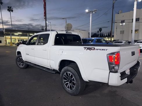 Used 2021 Toyota Tacoma TRD Sport w/ Technology Package image 10