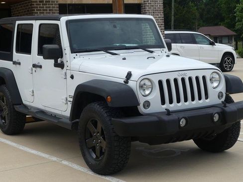 Used 2014 Jeep Wrangler Unlimited Sport w/ Quick Order Package 24S AWD/4WD image 7