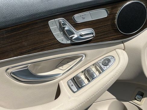 Used 2018 Mercedes-Benz C 300 Sedan image 19